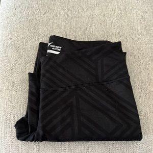 Old Navy Medium leggings 7/8 length Black